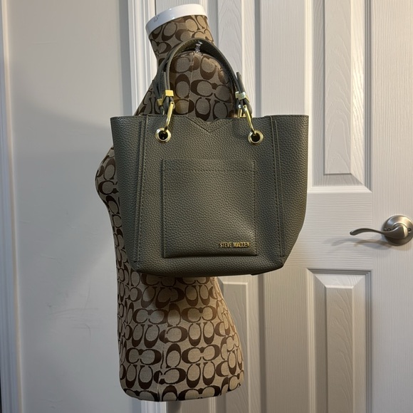 STEVE MADDEN BKARTA CROSSBODY BAG COLOR MILITARY GREEN TIK TOK VIRAL TRENDY NWOT - Picture 10 of 11